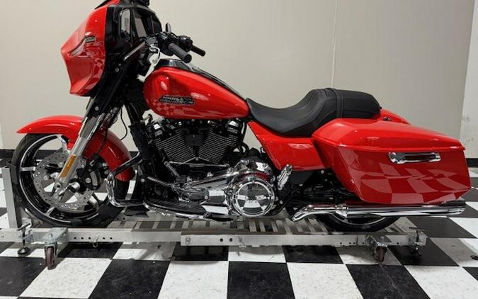 Street Glide®