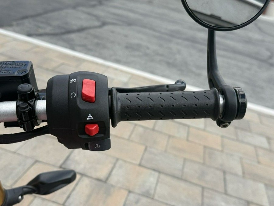 2026 Triumph Speed 400 Lava Red Gloss/Storm Grey