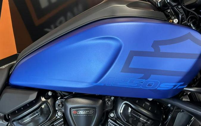 2026 Harley-Davidson® RA1250L - Pan America® 1250 Limited