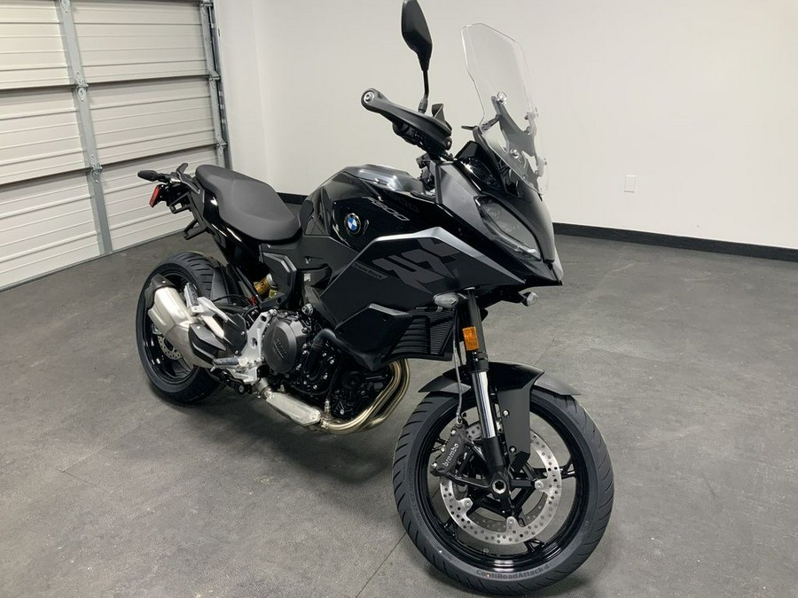 2026 BMW F 900 XR Triple Black