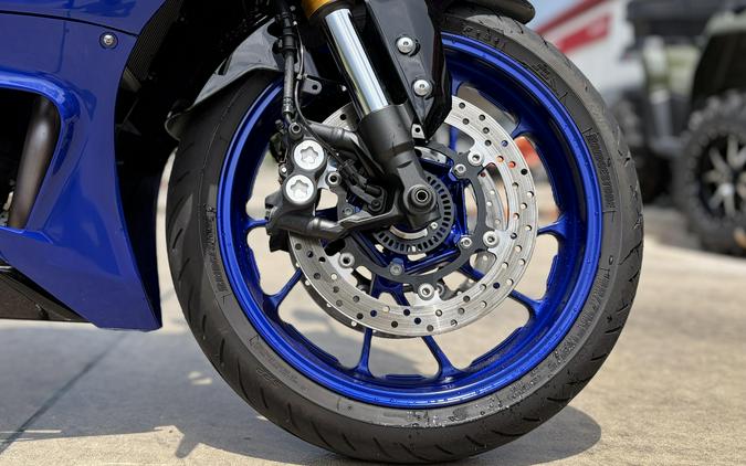 2025 Yamaha YZFR7