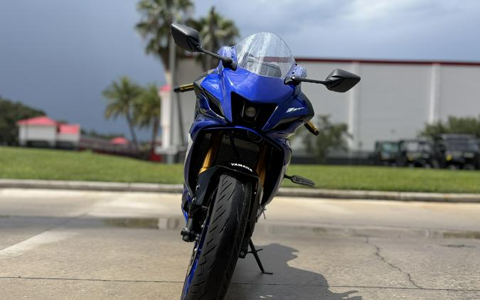 2025 Yamaha YZFR7