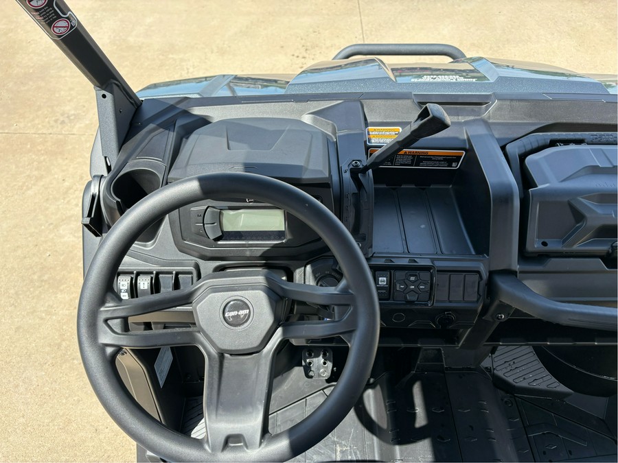 2024 Can-Am™ Defender XT HD10