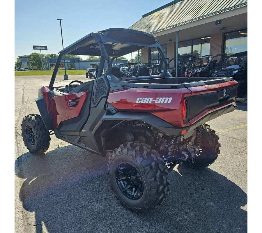 2024 Can-Am® Commander XT 700