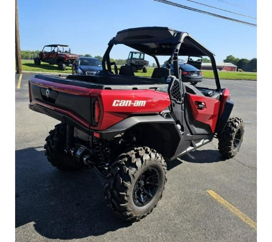 2024 Can-Am® Commander XT 700