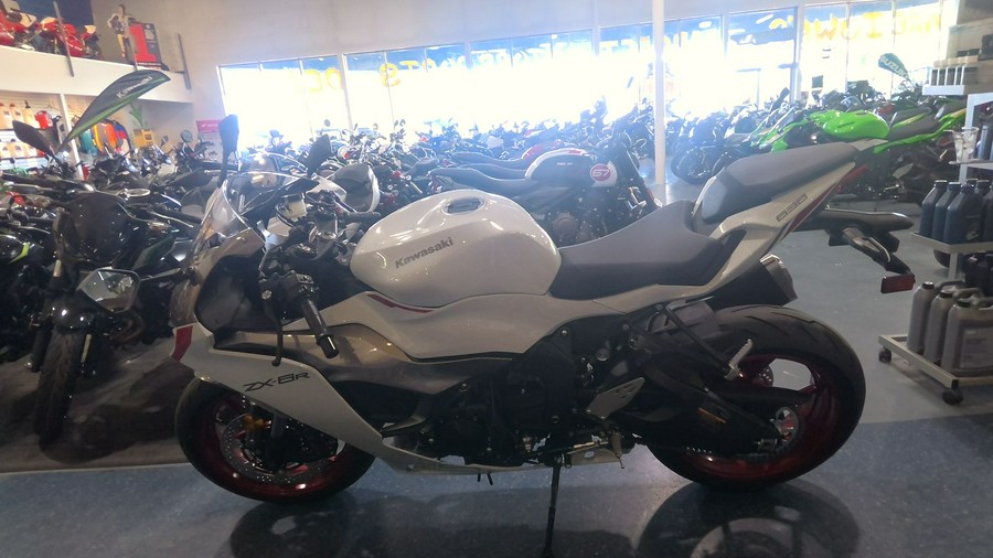 2025 Kawasaki Ninja ZX-6R ABS