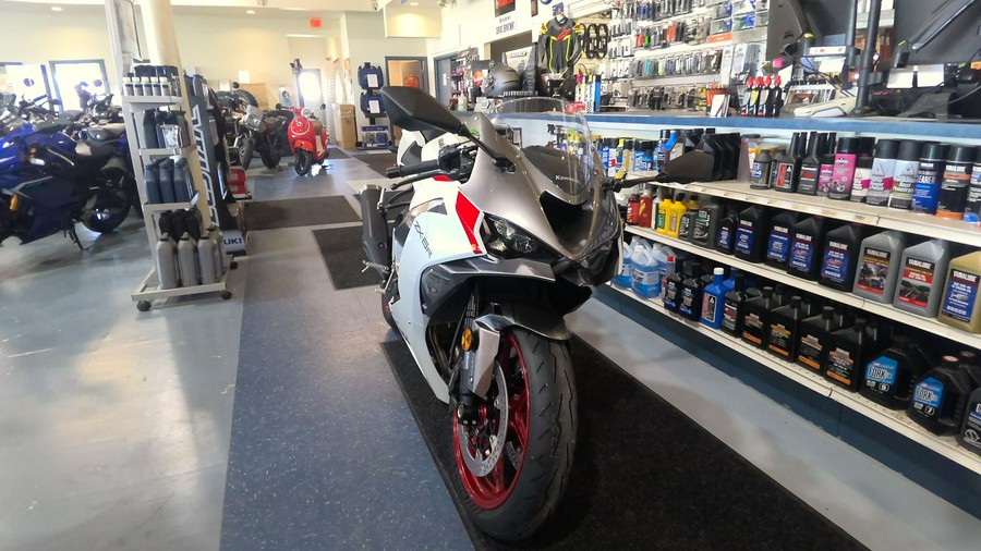 2025 Kawasaki Ninja ZX-6R ABS