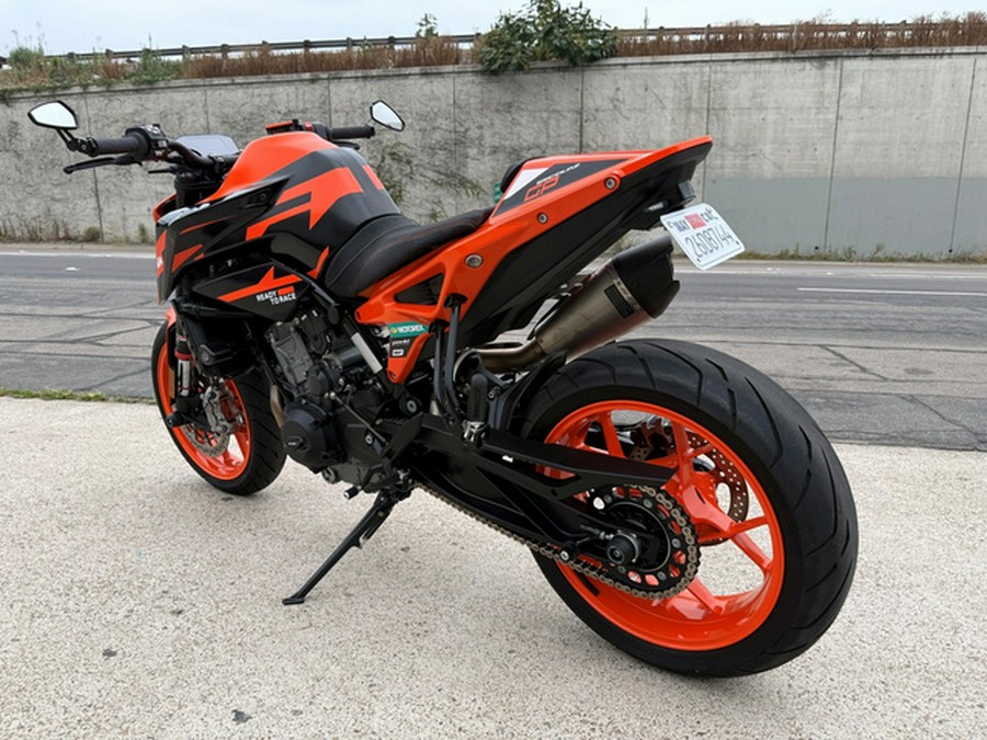 2022 KTM Duke 890 GP