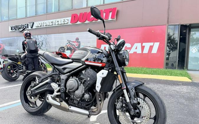 2022 Triumph Trident 660 Sapphire Black