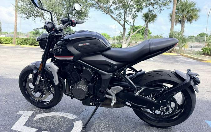2022 Triumph Trident 660 Sapphire Black
