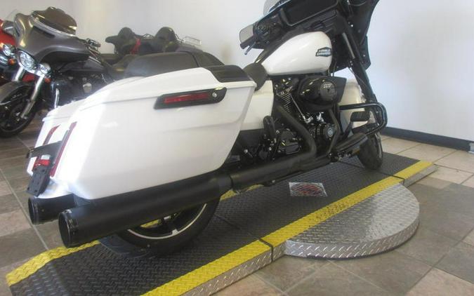 2025 Harley-Davidson® FLHX - Street Glide®