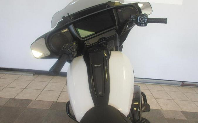 2025 Harley-Davidson® FLHX - Street Glide®