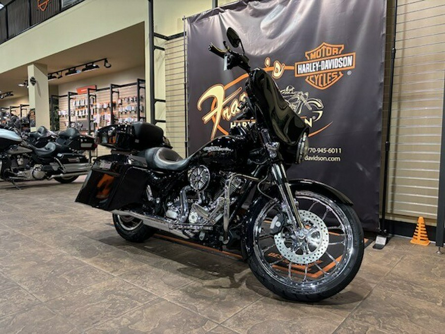 2011 Harley-Davidson® Street Glide® BLACK