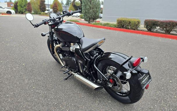 2026 Triumph BONNEVILLE BOBBER