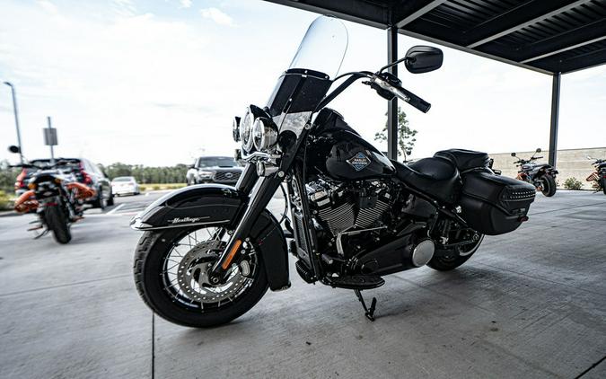 2025 Harley-Davidson® FLHC - Heritage Classic