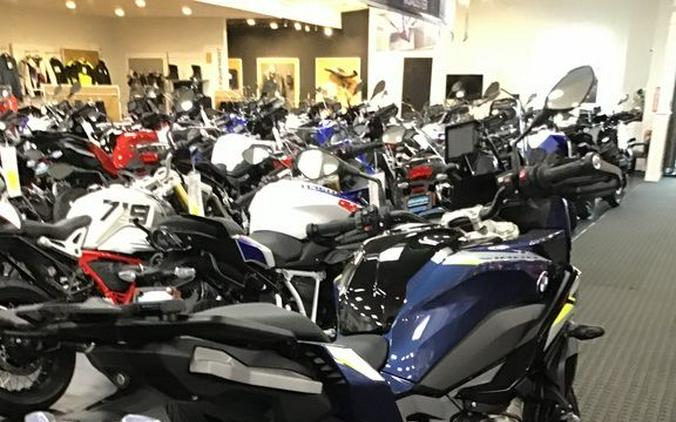 2024 BMW S 1000 XR Gravity Blue Metallic