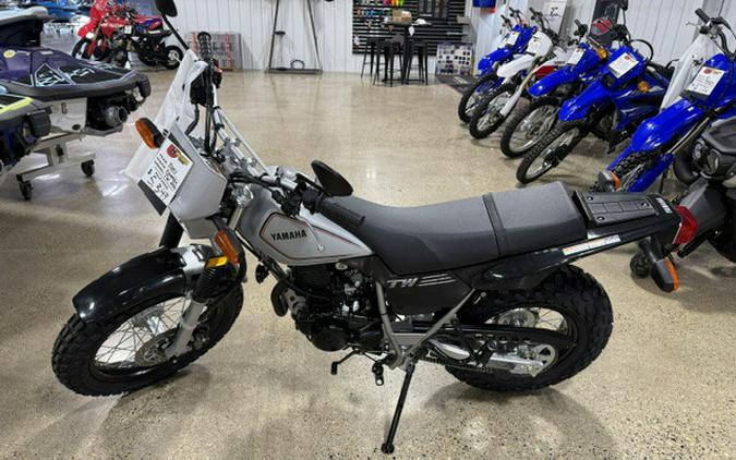 2027 TW200 - Yamaha