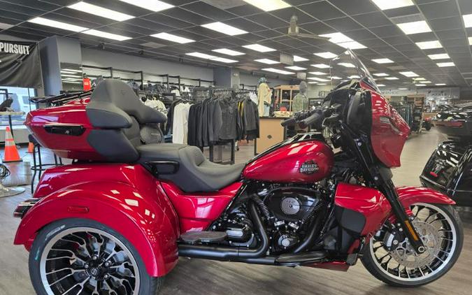 2026 Harley-Davidson FLHLT