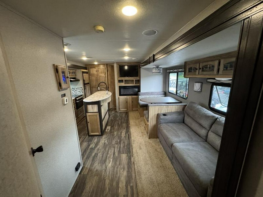 2019 Coachmen Freedom Express Liberty Edition 320BHDSLE