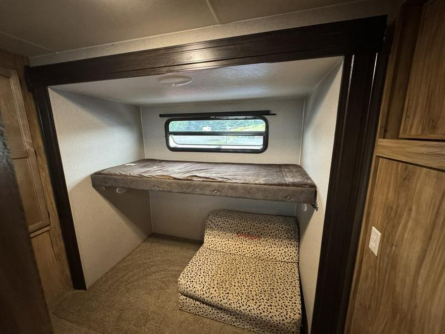 2019 Coachmen Freedom Express Liberty Edition 320BHDSLE