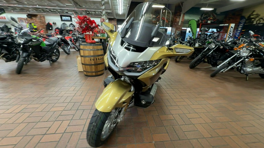 2025 Honda GOLDWING TOUR DCT 50th Anniversary