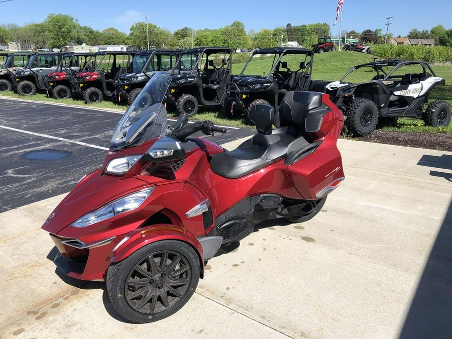 2015 Can-Am® Spyder® RT-S 6-Speed Semi-Automatic (SE6)