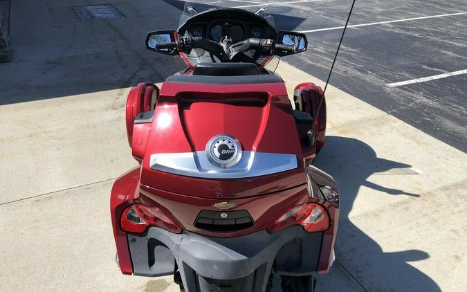 2015 Can-Am® Spyder® RT-S 6-Speed Semi-Automatic (SE6)