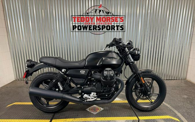 2022 Moto Guzzi V7 Stone E5