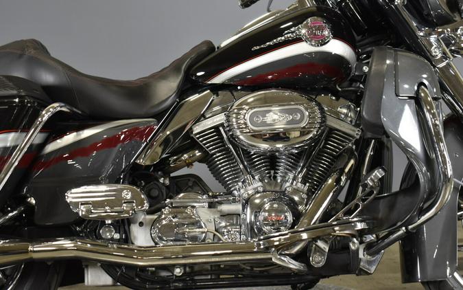 2006 Harley-Davidson Screamin’ Eagle Ultra Classic Electra Glide FLHTCUSE
