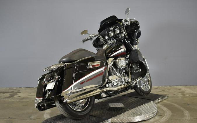 2006 Harley-Davidson Screamin’ Eagle Ultra Classic Electra Glide FLHTCUSE