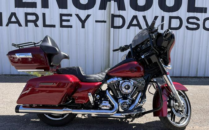 2016 Harley-Davidson® Street Glide® Special Velocity Red Sunglo