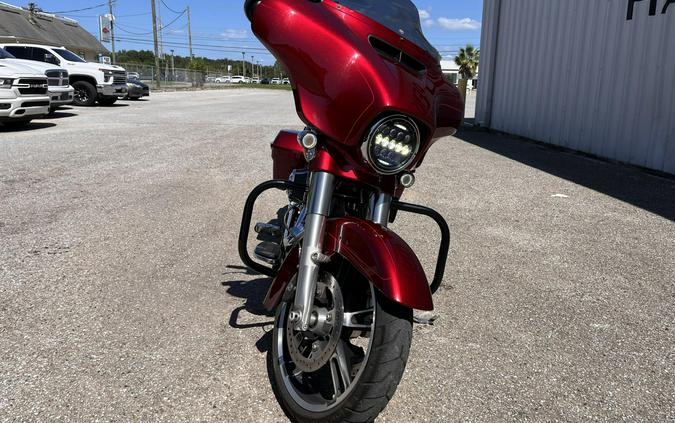 2016 Harley-Davidson® Street Glide® Special Velocity Red Sunglo