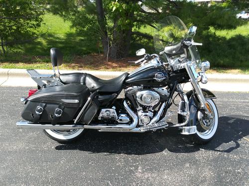 Harley-Davidson Road King Classic Motorcycles for Sale - MotoHunt