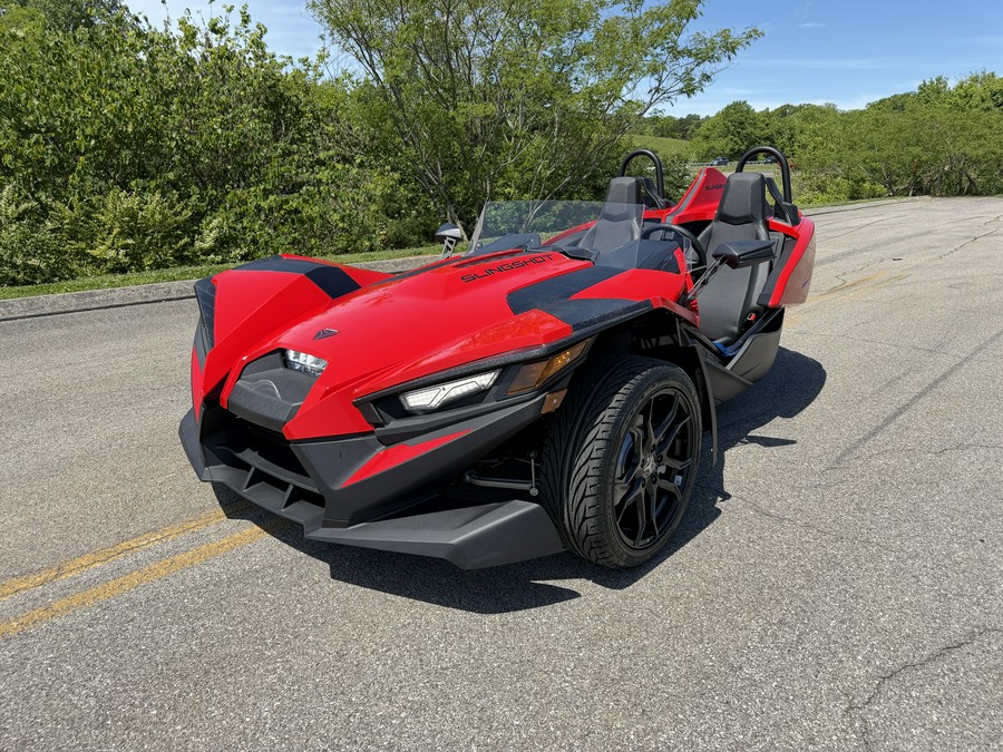 2026 Polaris Slingshot® S Manual