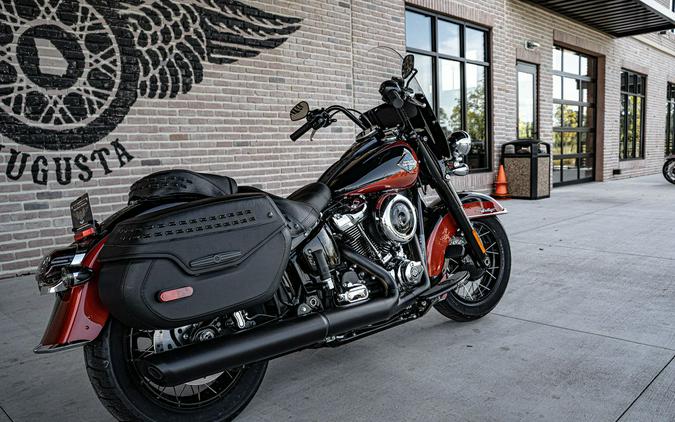 2025 Harley-Davidson® FLHC - Heritage Classic