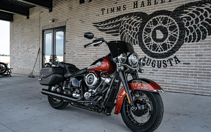 2025 Harley-Davidson® FLHC - Heritage Classic