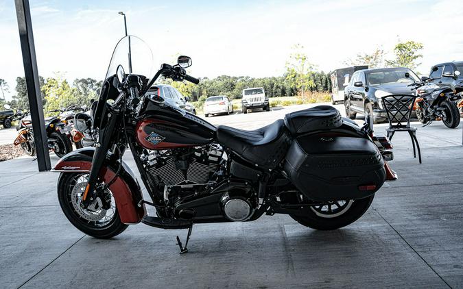 2025 Harley-Davidson® FLHC - Heritage Classic