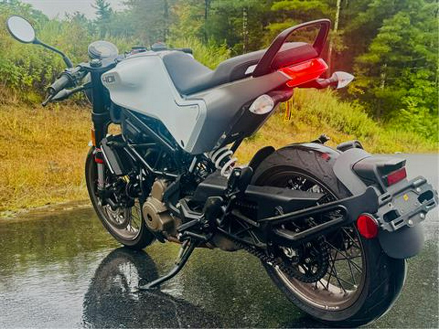 2022 Husqvarna Svartpilen 401