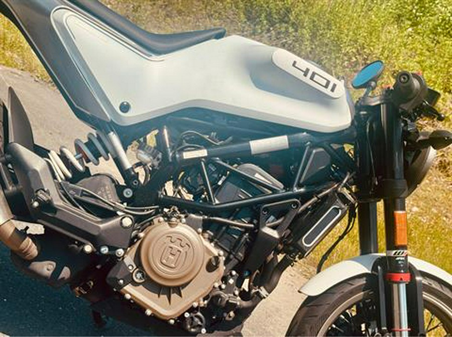 2022 Husqvarna Svartpilen 401