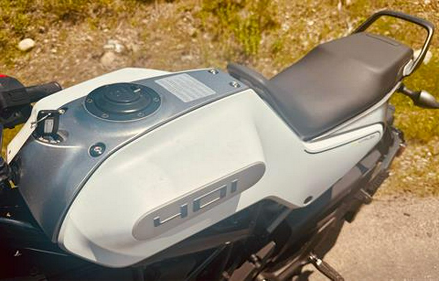 2022 Husqvarna Svartpilen 401