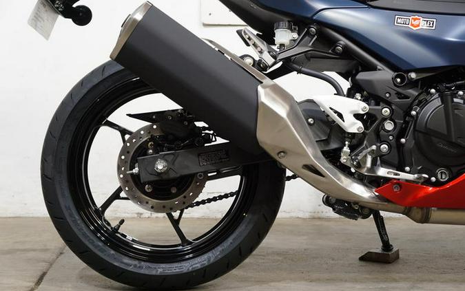 2026 Kawasaki Ninja® 500 ABS Metallic Matte Twilight Blue