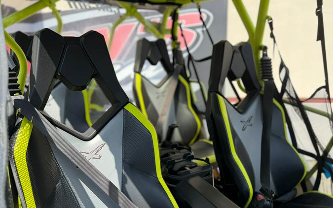 2015 Can-Am Maverick™ Max X® ds 1000R