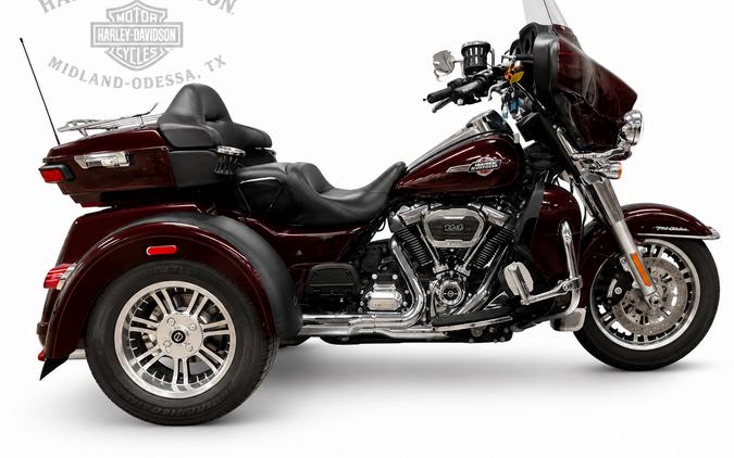 2022 FLHTCUTG- Tri Glide® Ultra