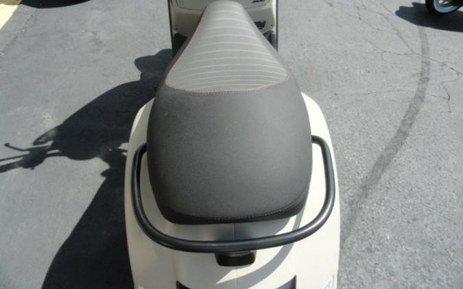 2023 Vespa GTV 300