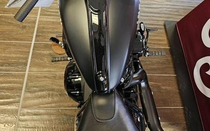 2024 Indian Motorcycle® Chief Dark Horse® Black Smoke