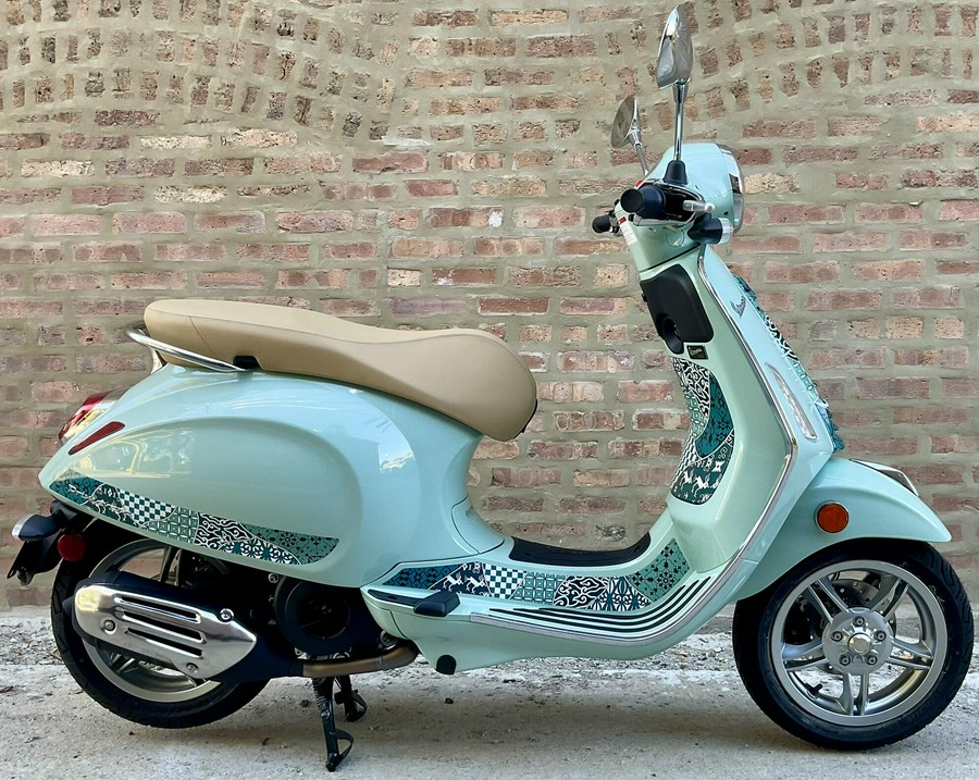 2025 Vespa Primavera 150 Batik