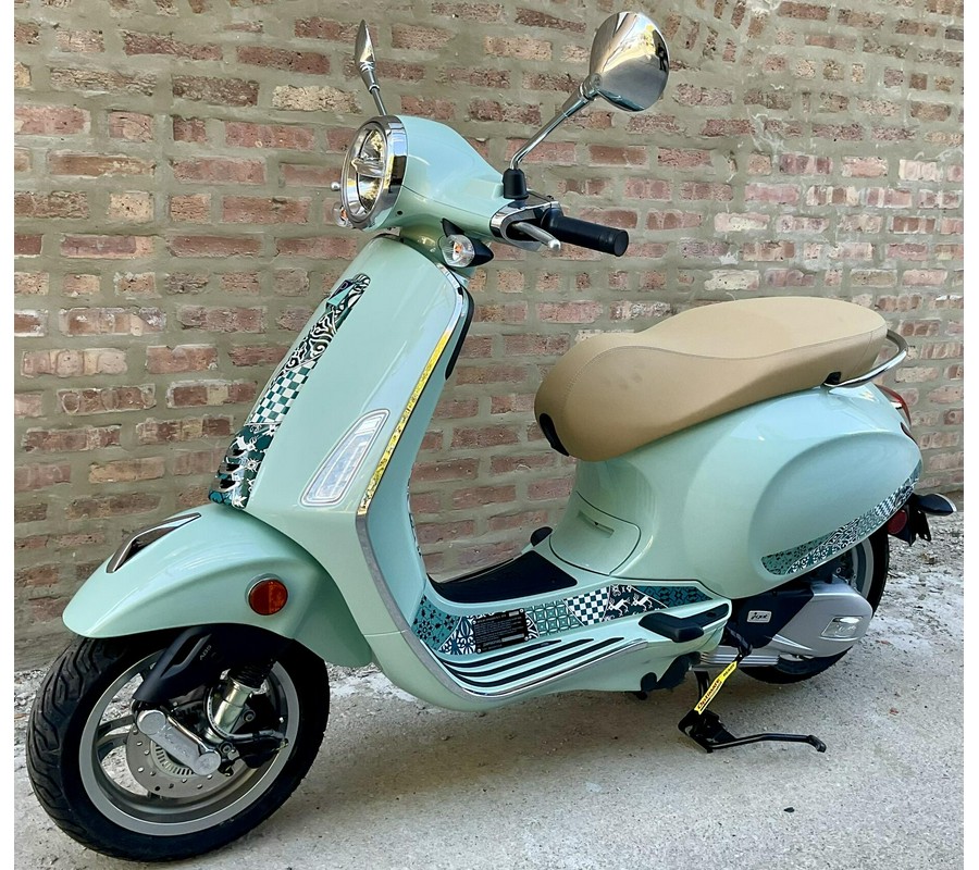 2025 Vespa Primavera 150 Batik