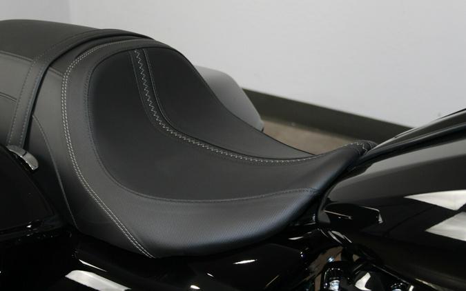 2025 Harley-Davidson® Road Glide® Vivid Black