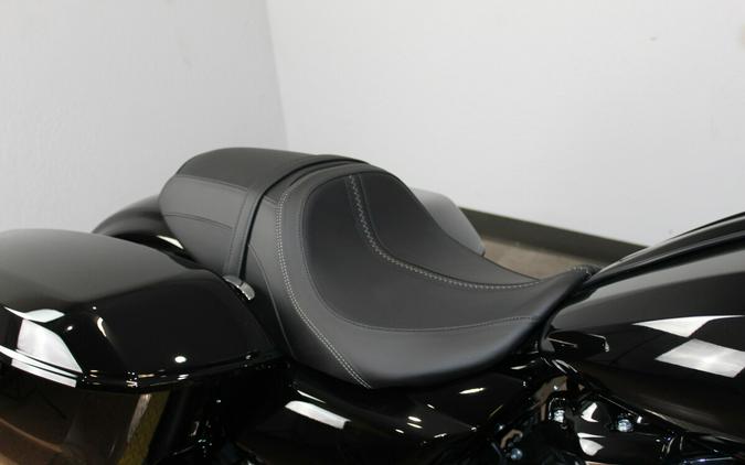 2025 Harley-Davidson® Road Glide® Vivid Black