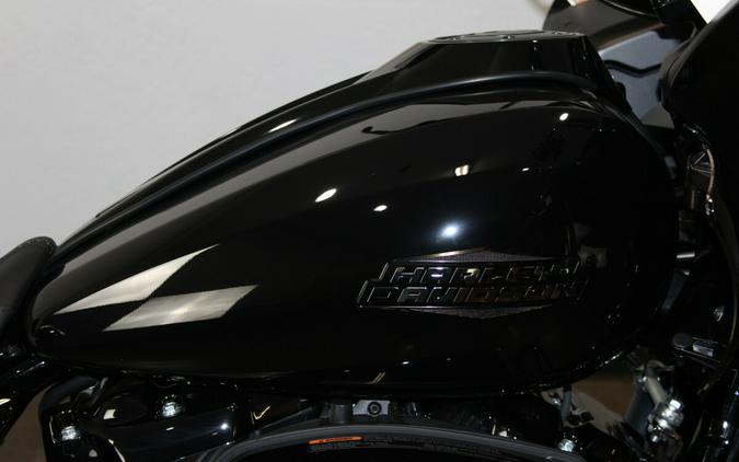 2025 Harley-Davidson® Road Glide® Vivid Black